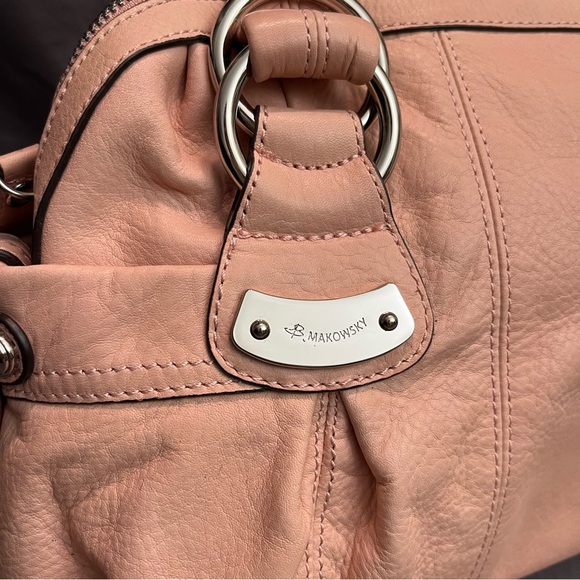B.Makowsky Pale Pink Pebble Leather Medium Shoulder Bag Purse Silver Pockets EUC - Picture 10 of 16